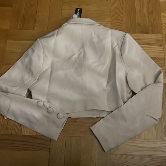 PRETTYLITTLETHING Cropped Double Button Blazer USA Size 8 NWT - Picture 5 of 5